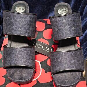 TUK Vegan Leather Grey Leopard Strappy Marley Heel NWT and Box Size 10